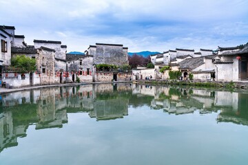 内燃机车（火车）可分为哪些种类？